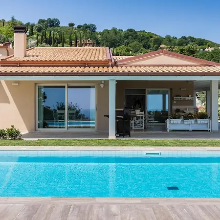 Villa Lerant Acquaviva Picena